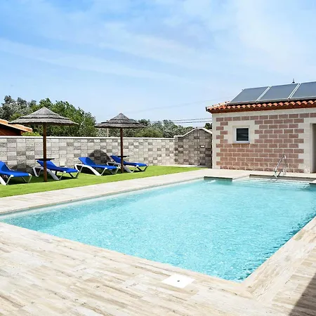 Casa Torre De Meca 2 Shared Pool Holiday home *